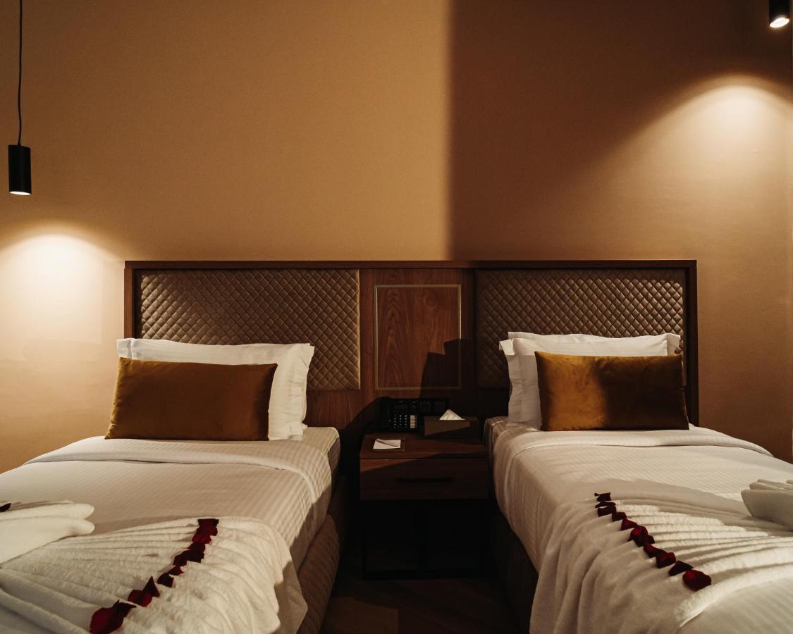 City Hotel By Waves Kenitra Esterno foto